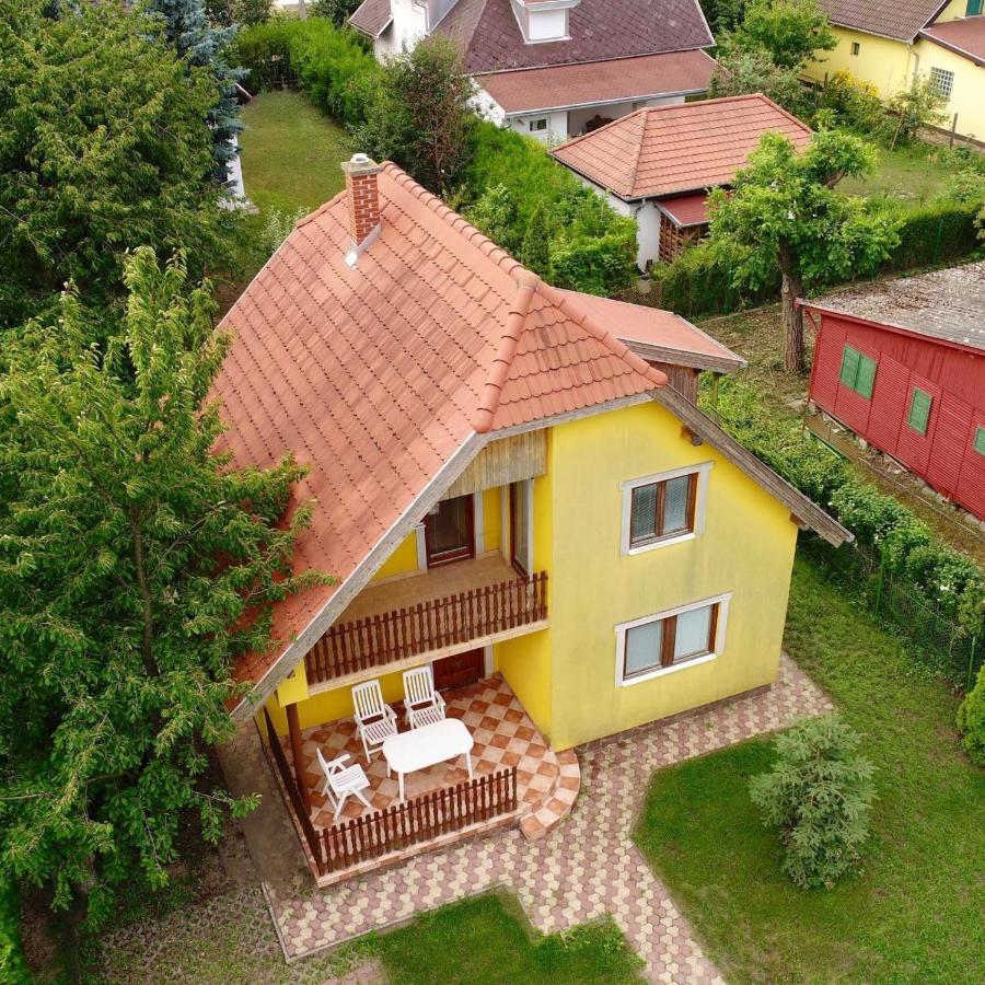 David Apartman Gardony Exterior photo